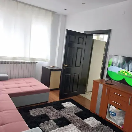 Green House Apartment
